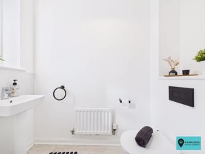 Downstairs WC - click for photo gallery